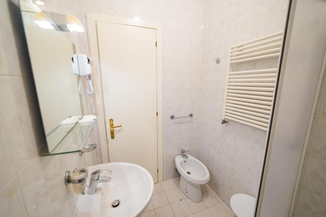 Hotel Grand Prix Sottomarina Ngoại thất bức ảnh
