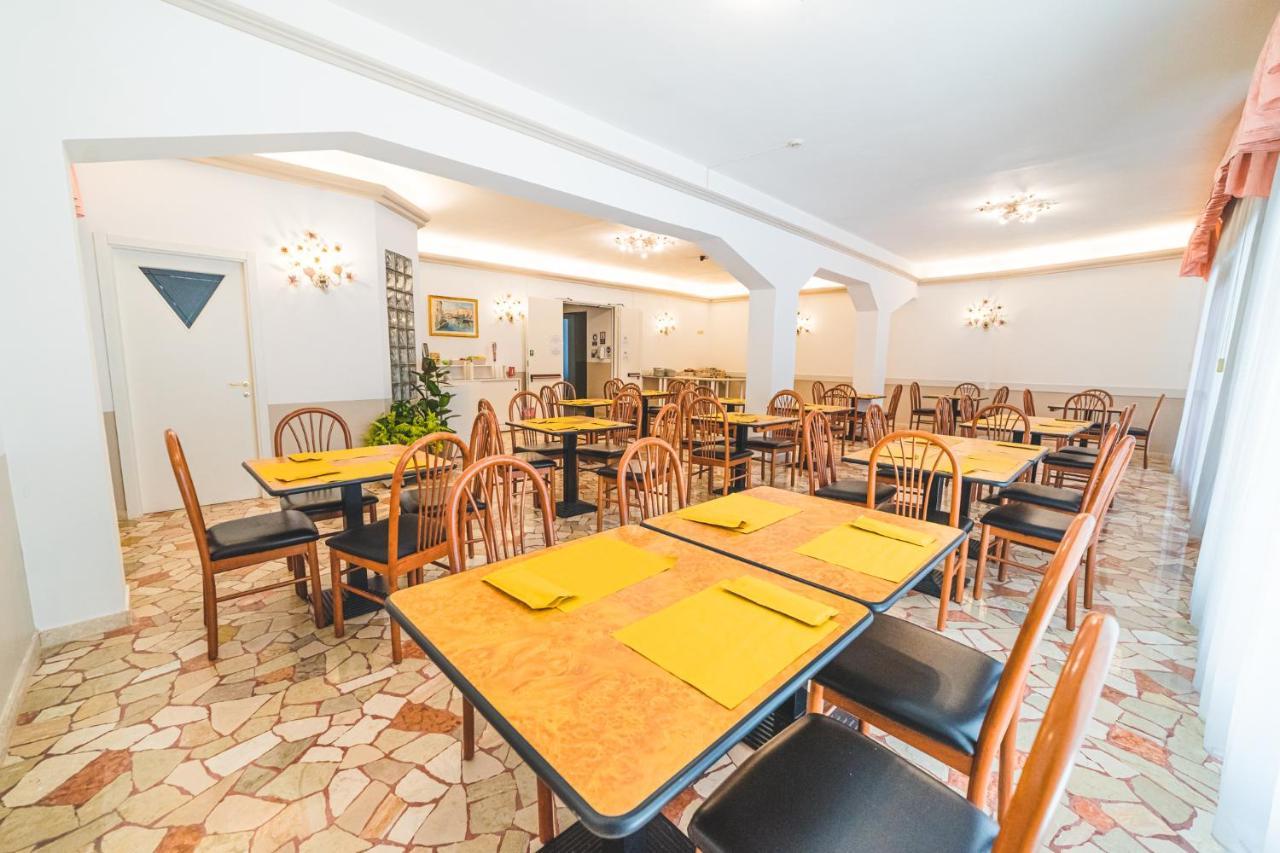 Hotel Grand Prix Sottomarina Ngoại thất bức ảnh